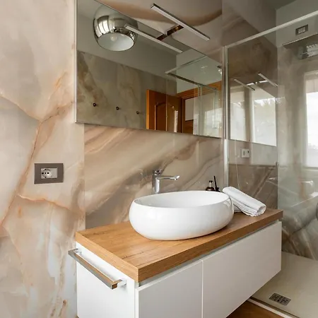 Suite 51 - Arona (Adults Only) شقة أرونا