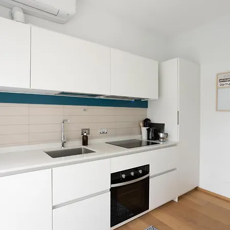 Apartment 51 - (adults Only) *