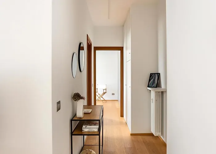 51 - (adults Only) 阿罗纳