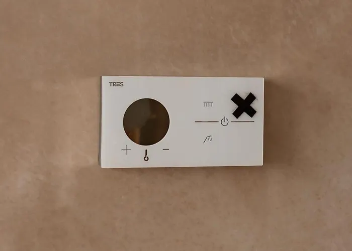 51 - (adults Only) Arona